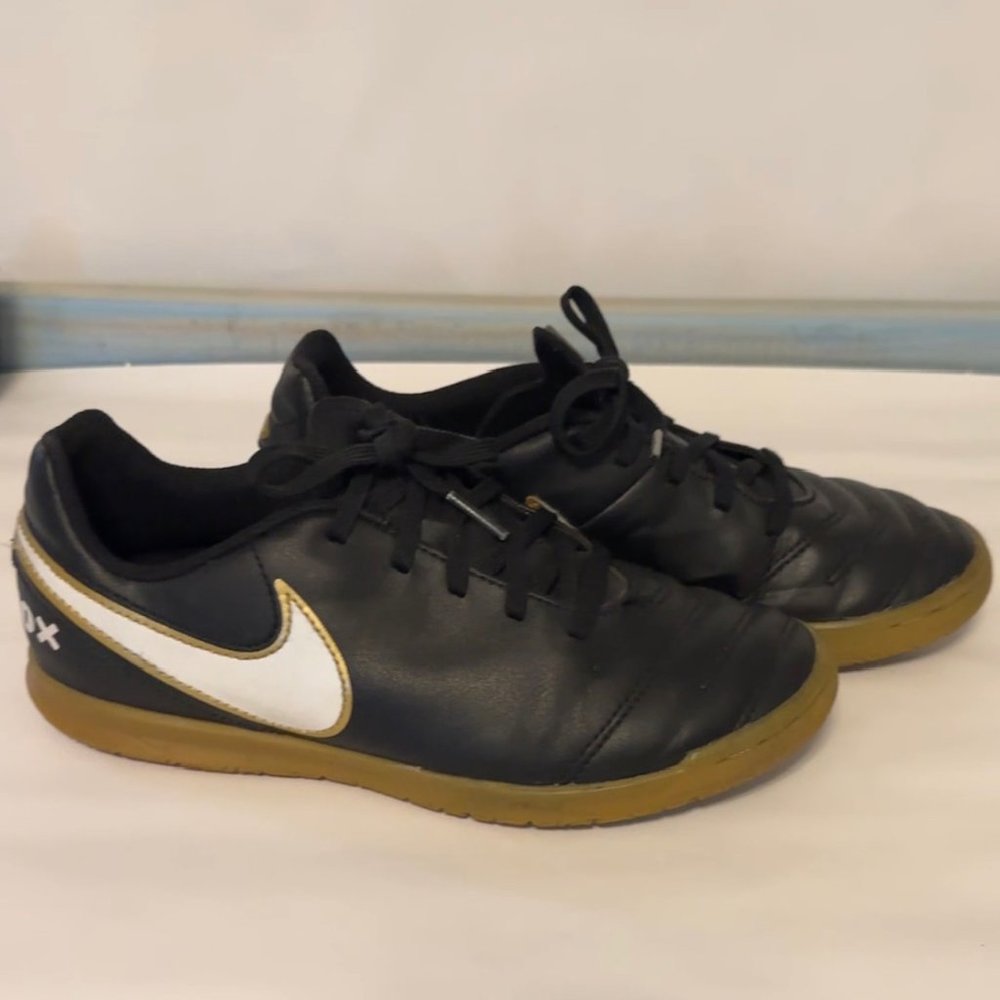 Nike Boys Tiempox Sneakers